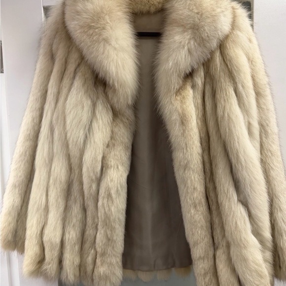 Vintage Cream Fur Coat with Plush Shawl Collar - Picture 2 of 5